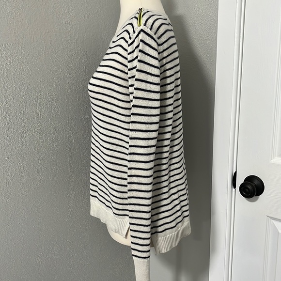 American Eagle Sweater with Zippers - Picture 6 of 12